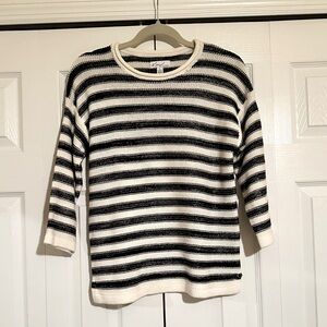 Black & White Stripe Knit Crew Neck Sweater. Size Small